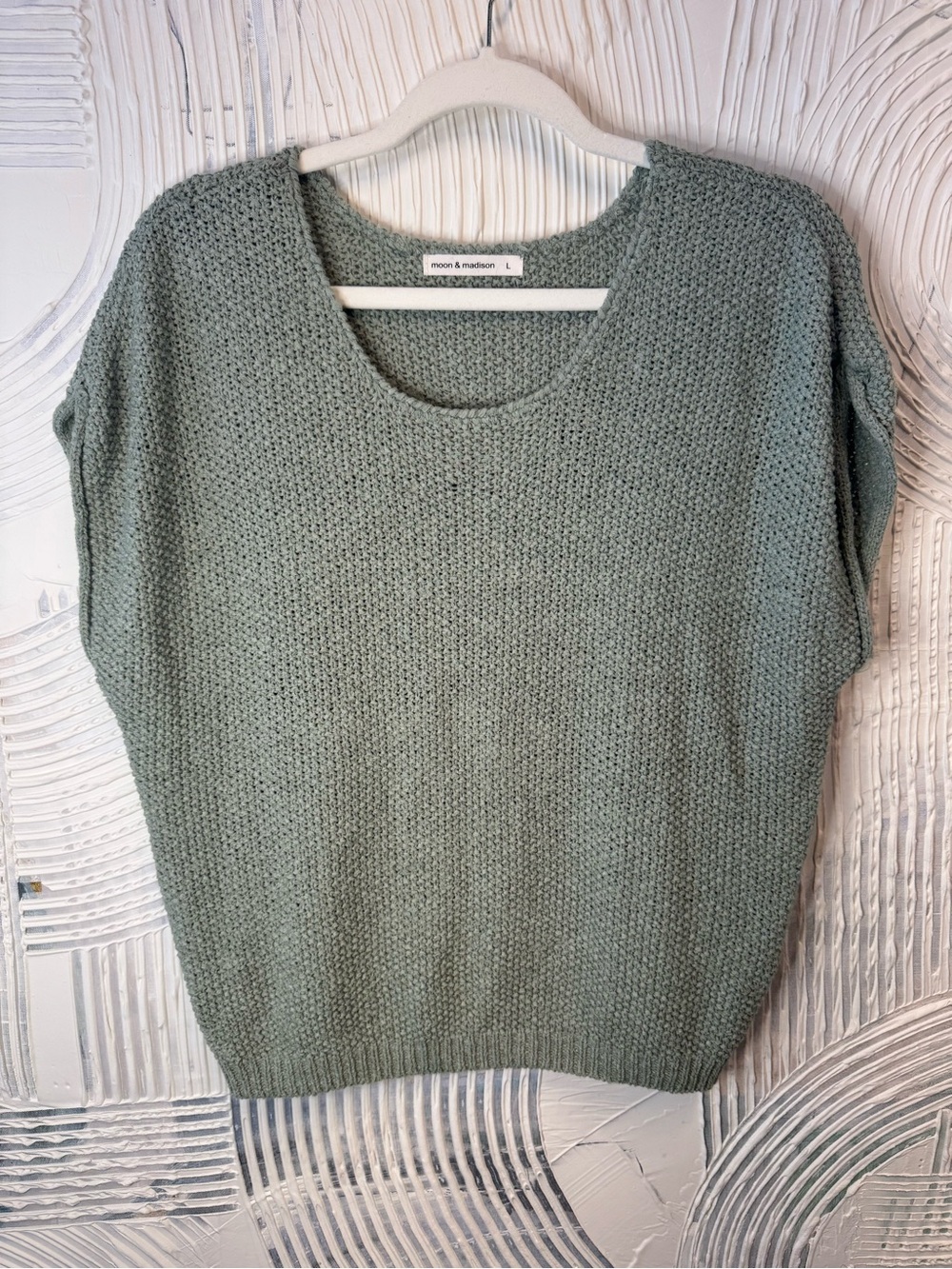 moon & madison Sage Green Short-Sleeve Knit Scoop Neck Sweater